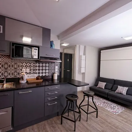 Apartament At In *