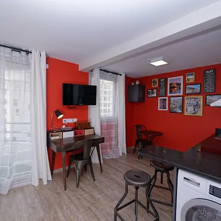 At In Apartment Lyon