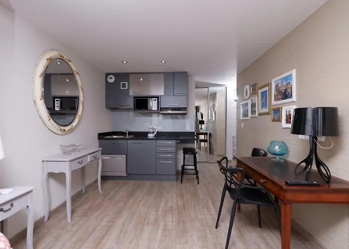 アット ホーム アパート *