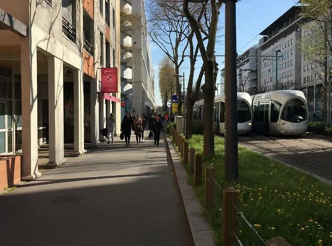 アット ホーム *