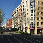 At In Lejlighed